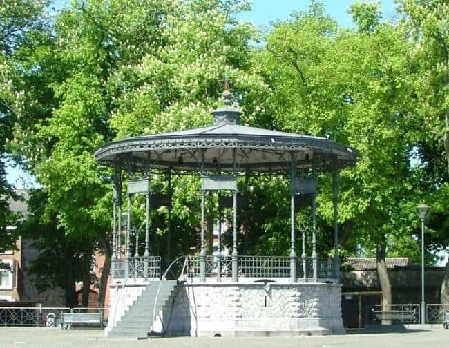 {{brizy_dc_image_alt imageSrc=